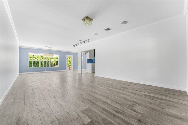 Building Photo - 8934 Emerson Ave