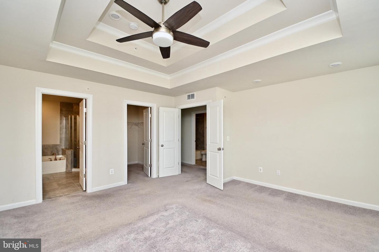 Building Photo - 5555 Lanteen St