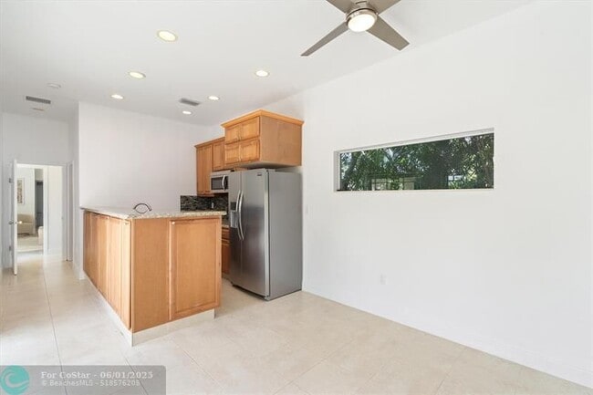 Building Photo - 750 NW 37th St