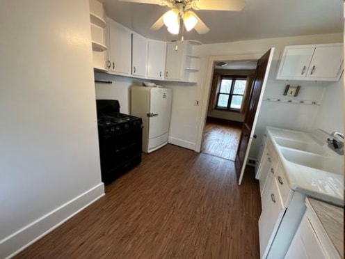 Building Photo - 103 E Park Ln