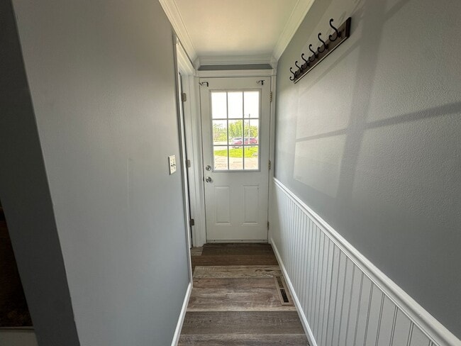 Building Photo - ***REDUCED PRICE***2 Bedroom Townhome in Western Schools