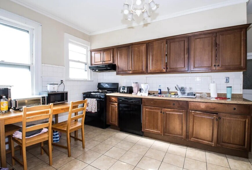 Building Photo - 40 Park Pl