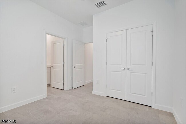 Building Photo - 14735 Bluewater Rd