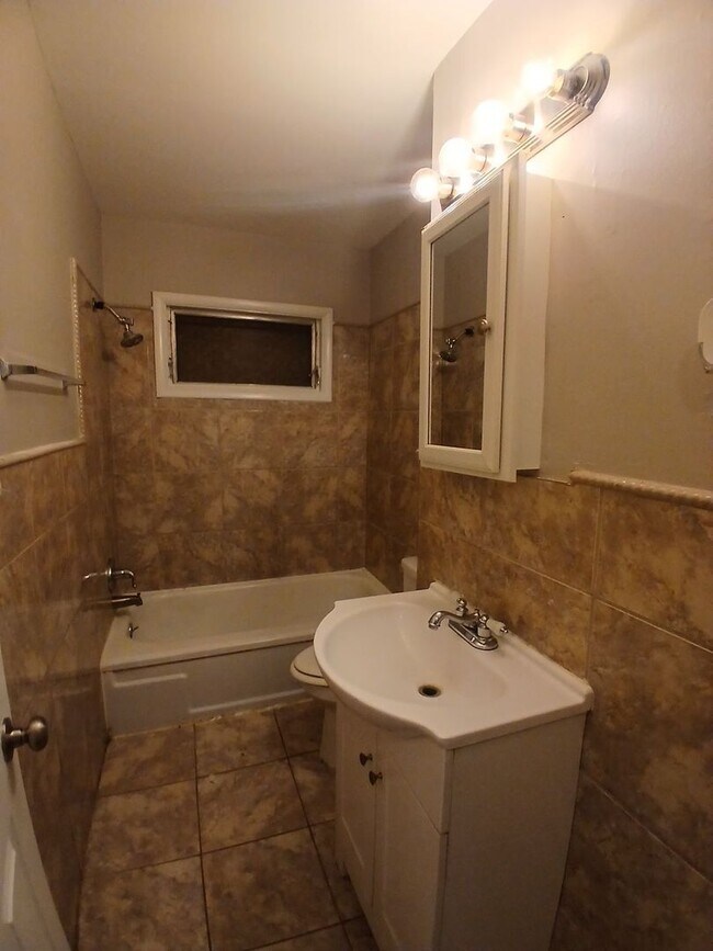 Building Photo - Charming Newly Renovated Home In East Memphis 3 Bed 1 Bath