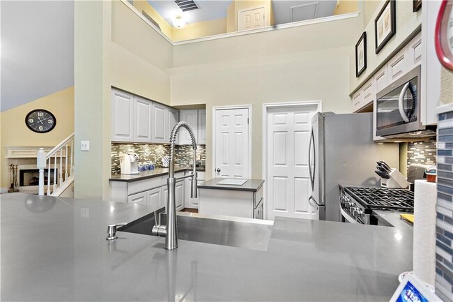 Building Photo - 8203 Miller Falls Dr