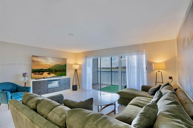 Building Photo - 605 Ives Dairy Rd