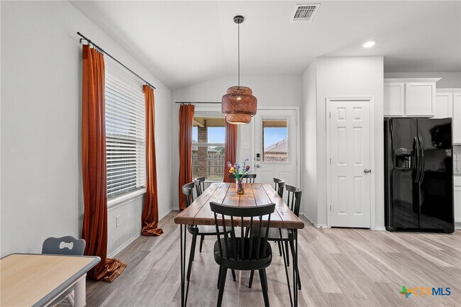 Building Photo - 9308 Everly Dr
