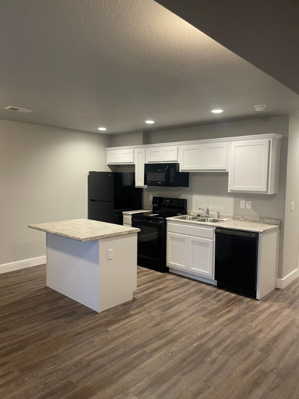 Building Photo - 5971 Poison Spider Rd