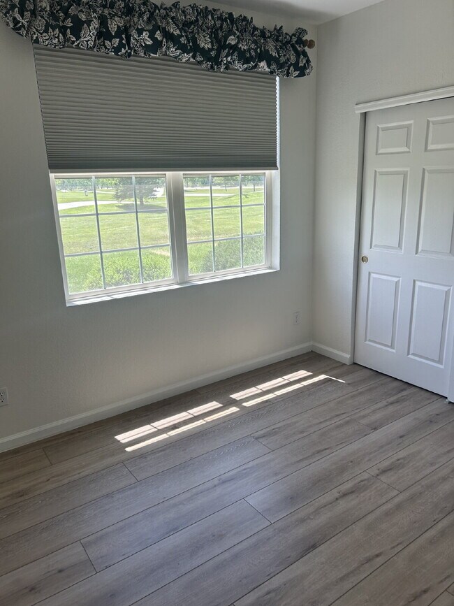 Building Photo - "Chic & Spacious 2-Bed, 2-Bath Condo with ...