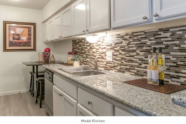 Building Photo - Diamond Hill at Westheimer