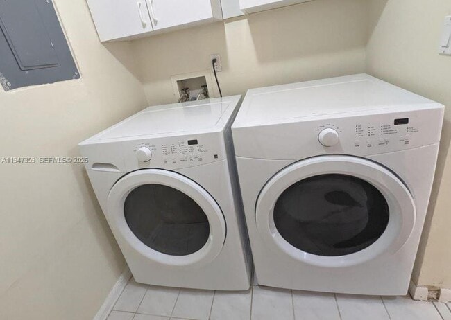 Building Photo - 5801 Whispering Pine Way