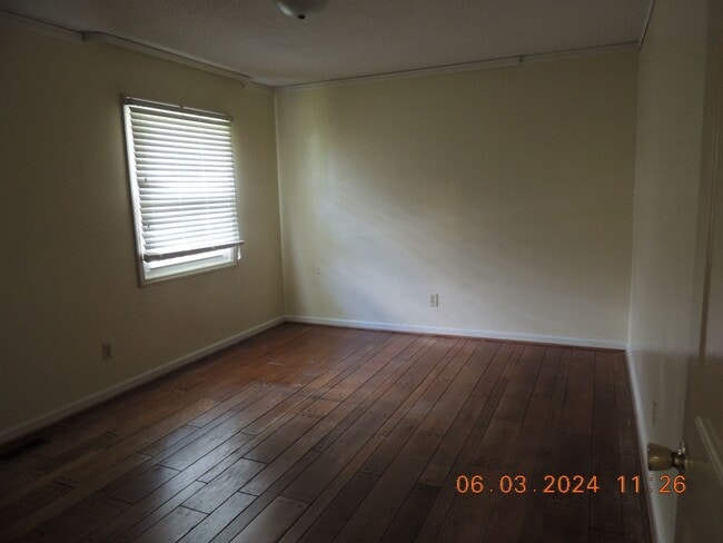 Building Photo - 102 Epworth Dr