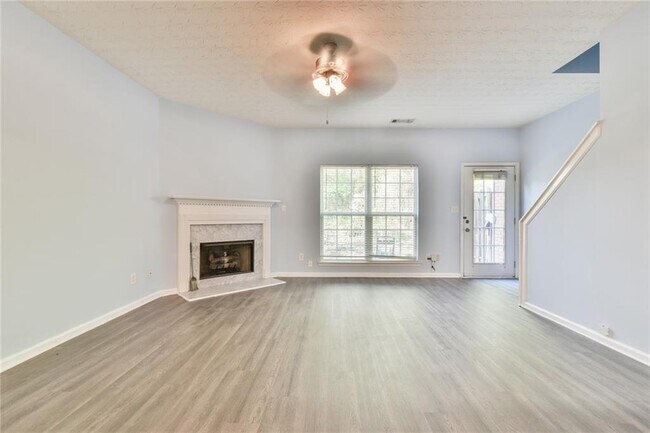 Building Photo - 1526 Viero Dr