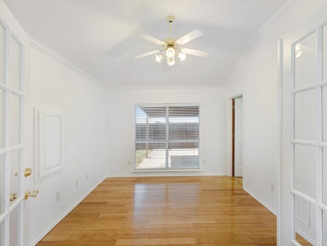 Building Photo - 823 Ashley Pl