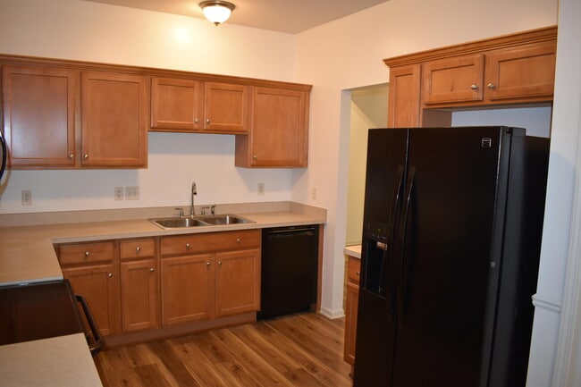 Building Photo - 39696 Rockcrest Ln