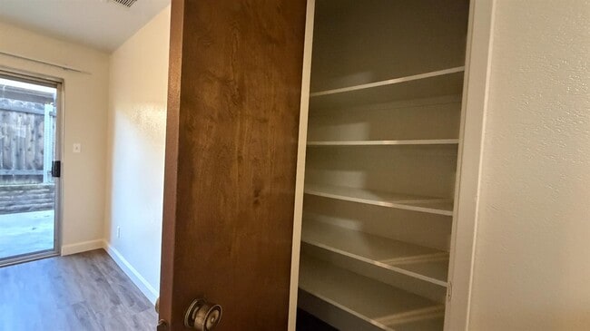 Building Photo - 5771 N Valentine Ave