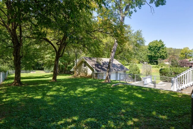 Building Photo - 4417 Saunders Ave