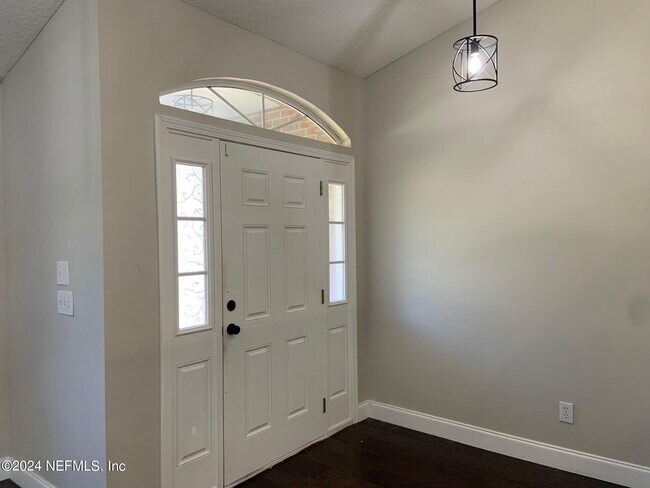 Building Photo - 9226 Hawks Run Ln