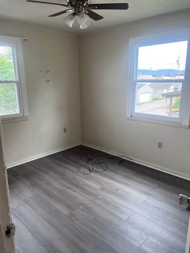 Building Photo - 318 Spruce St