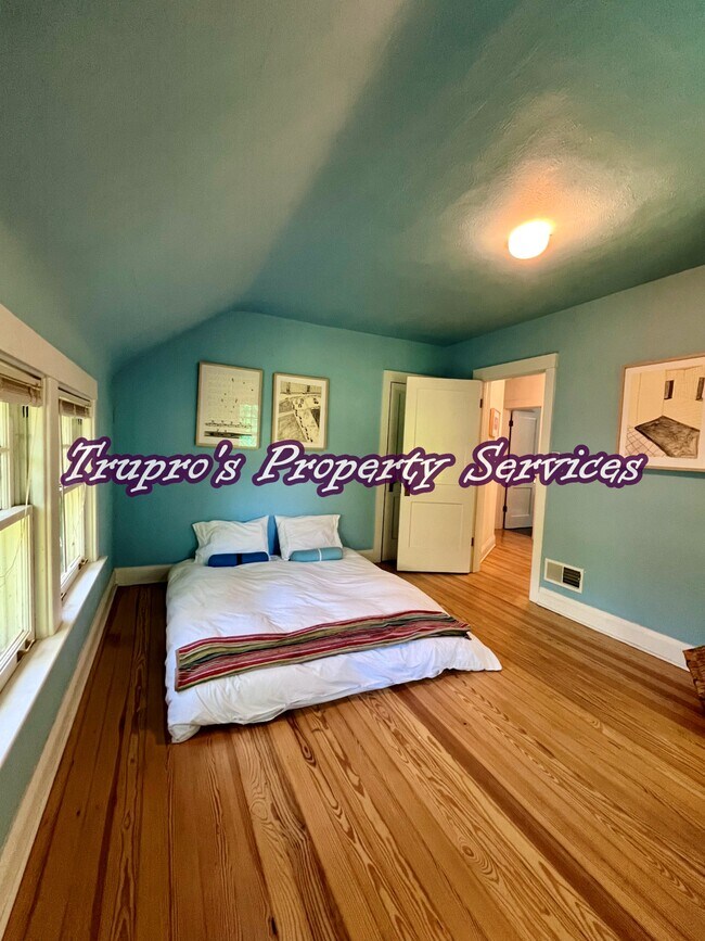 Building Photo - 13844 S Log Cabin Rd