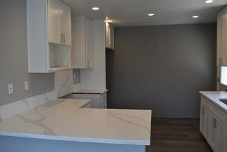 Building Photo - 3128 Marlborough Ave