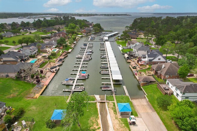 Building Photo - 14874 Cygnus Ct