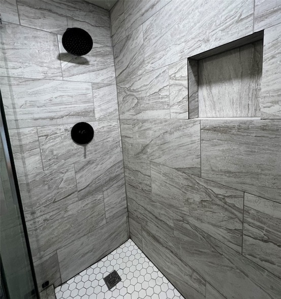 Building Photo - 2505 Clearwood Dr