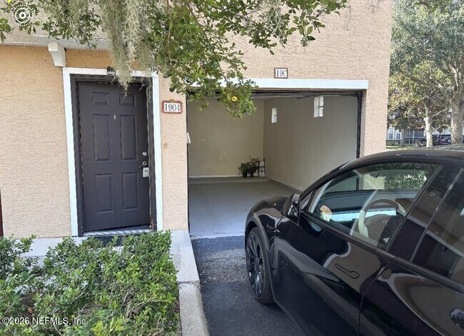 Building Photo - 10075 GATE N Pky