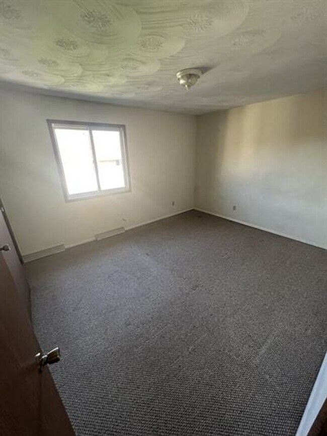 Interior Photo - Powers Court