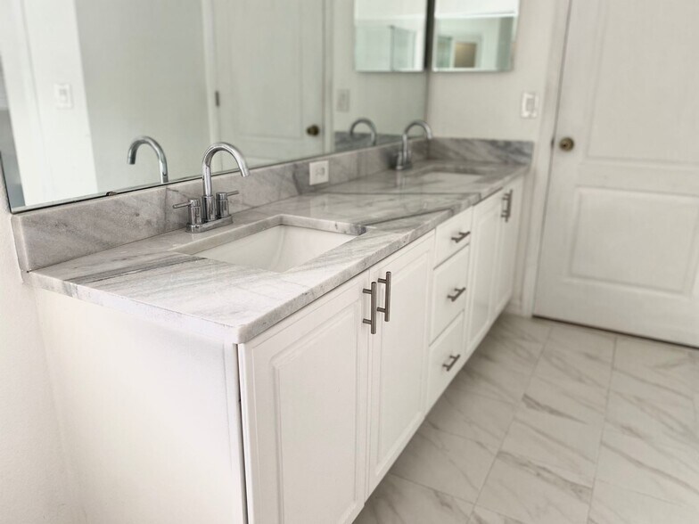 Building Photo - 2840 Runyon Cir