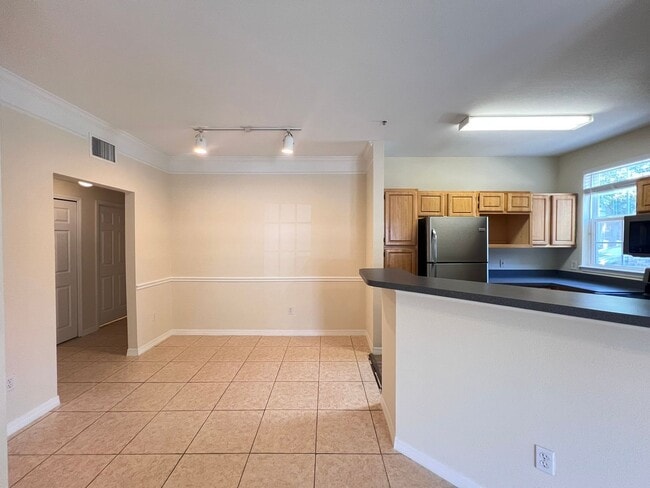 Building Photo - Great Condo for rent!