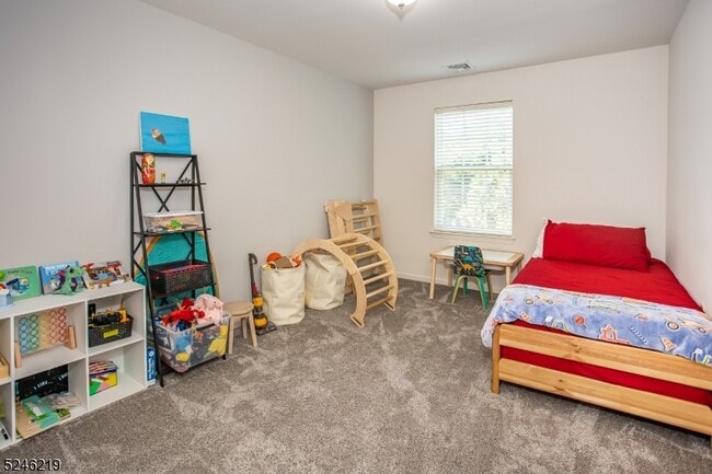 Building Photo - 616 Lopez Ln