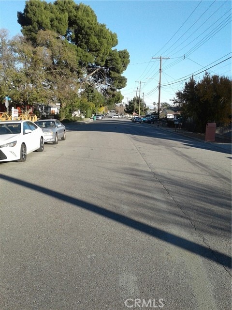 Building Photo - 924 W George St