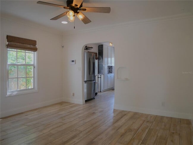 Building Photo - 2916 N Woodrow Ave