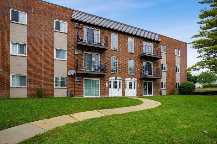 Building Photo - 103 W Elk Trl