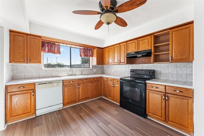 Building Photo - 9723 Cedar Bluff Dr