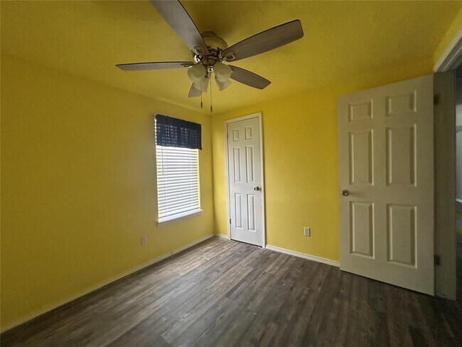 Building Photo - 8441 NW 92nd St