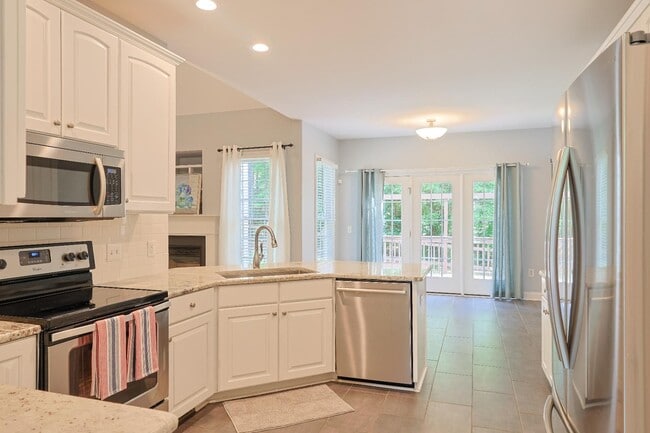 Building Photo - 769 Troon Cir