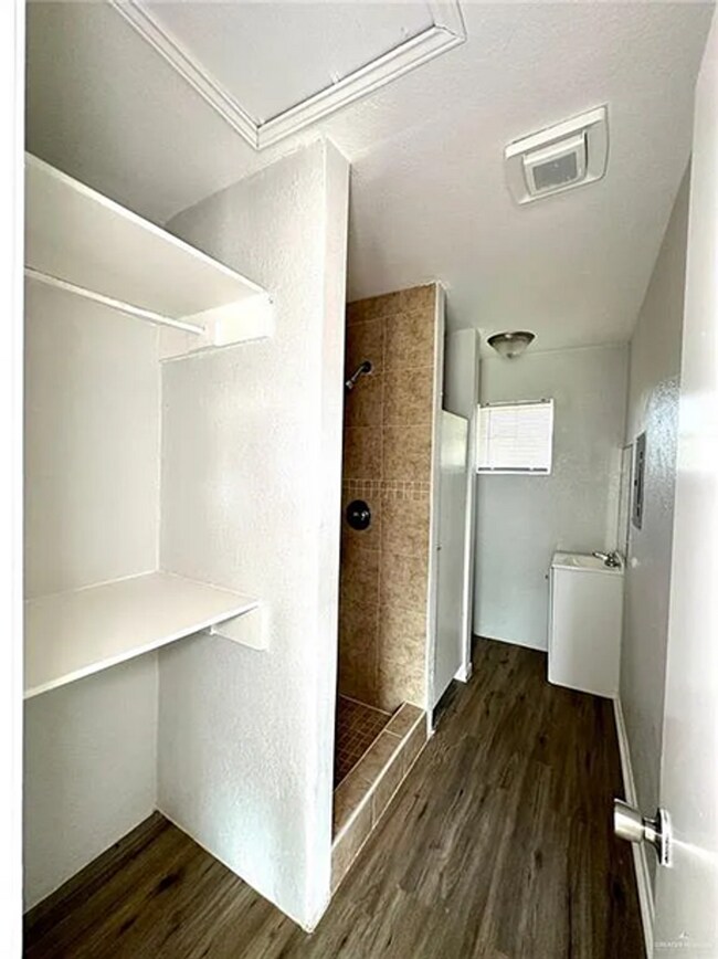 Building Photo - Mission Apartments