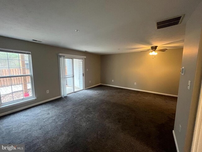 Building Photo - 47745 Devin Cir