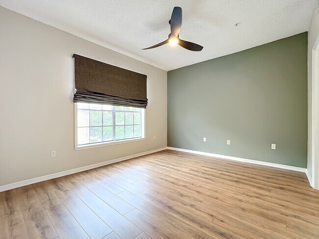 Building Photo - 13103 Mulberry Park Dr