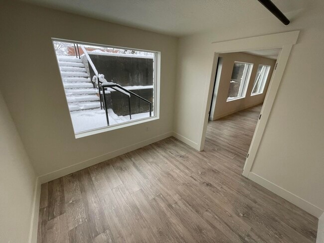 Interior Photo - CLOSE - 2780 East 3300 South - 33 Views