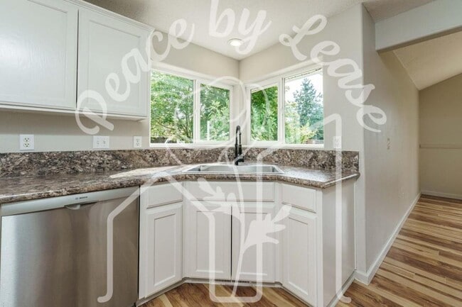 Building Photo - 2521 Strasburg Dr