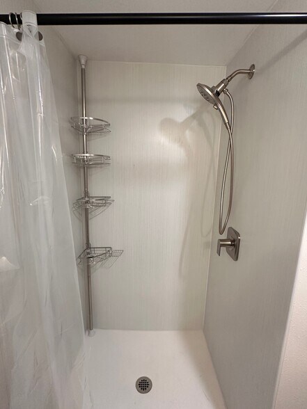 Building Photo - 2412 Columbia St SW