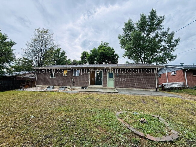 Building Photo - 1070 Iris St
