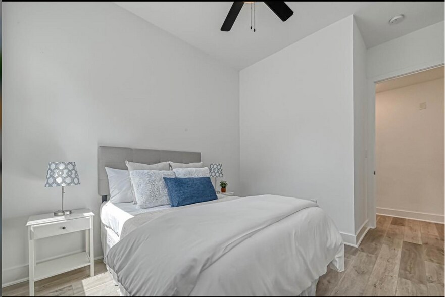 Building Photo - 9306 Arledge St