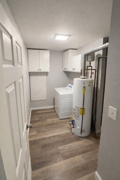 Building Photo - 2405 Buttonwood Ct