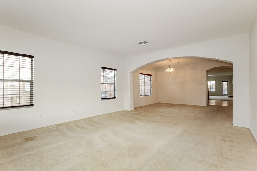 Building Photo - 15311 N 159th Dr