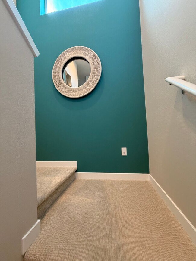 Building Photo - Model home! 4-bed 3-Bath Home on Moon MTN!