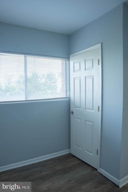 Building Photo - 5801 Quantrell Ave